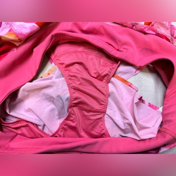 NWT Athleta Women’s 4.5” Pink Printed Run With It Shorts - Size 2X - Picture 9 of 10